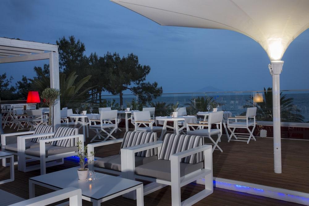 פוטוס Alexandra Beach Spa Resort מראה חיצוני תמונה