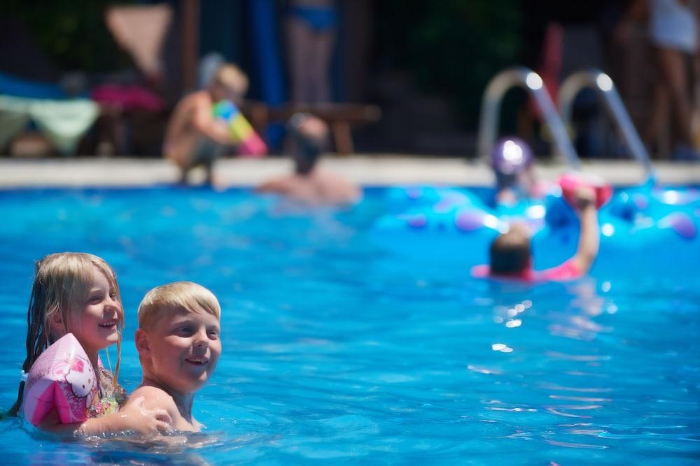 פוטוס Alexandra Beach Spa Resort מראה חיצוני תמונה