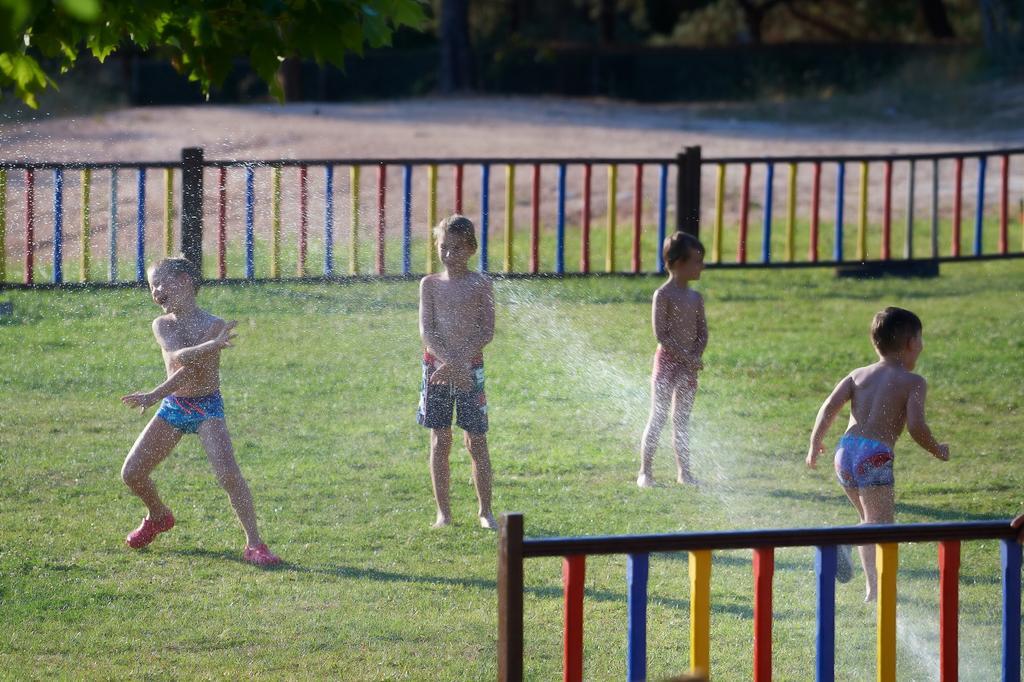 פוטוס Alexandra Beach Spa Resort מראה חיצוני תמונה